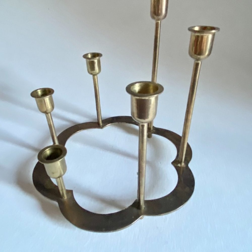 Large Vintage Brass Tabletop Candelabra Candlestick Holder | Holds 6 Candles - Picture 8 of 8